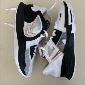 Nike Kyrie Low 5 White Black Metallic Gold